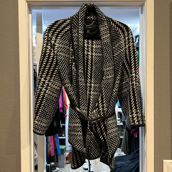 Karen Millen, oversize check wrap coat jacket size US 6, UK 10. - Picture 2 of 8